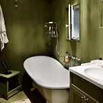 Будинок відпочинку Maison En Pierre Renovee Avec Jardin Et Piscine Privative Chauffee Єр