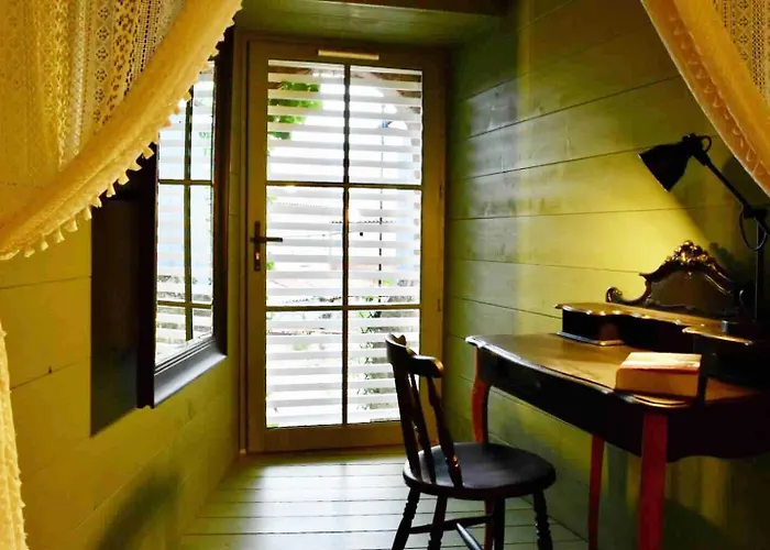 Maison En Pierre Renovee Avec Jardin Et Piscine Privative Chauffee